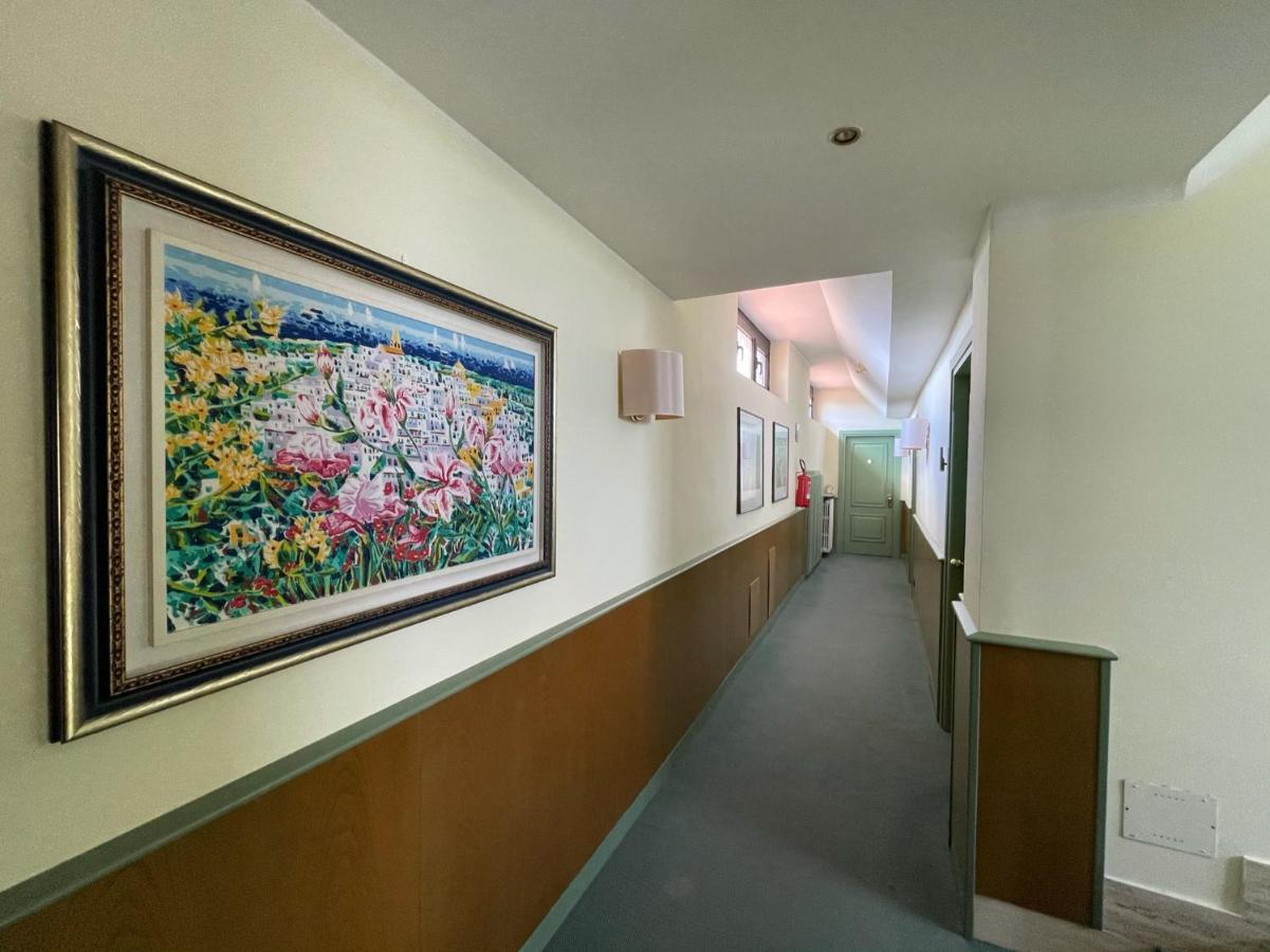Hotel La Goletta บินาสโก ภายนอก รูปภาพ