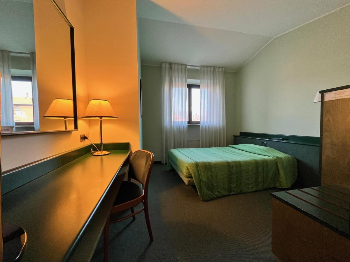 Hotel La Goletta บินาสโก ภายนอก รูปภาพ