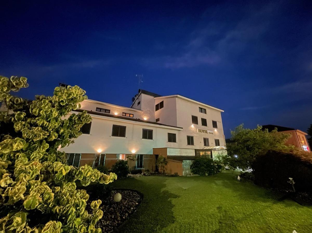 Hotel La Goletta บินาสโก ภายนอก รูปภาพ