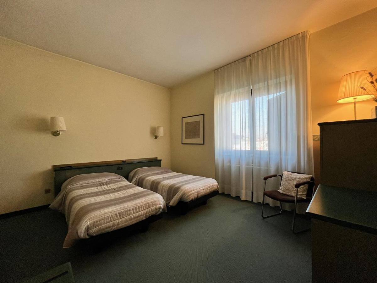 Hotel La Goletta บินาสโก ภายนอก รูปภาพ