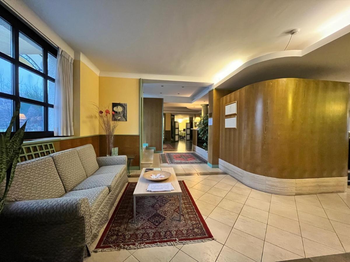 Hotel La Goletta บินาสโก ภายนอก รูปภาพ