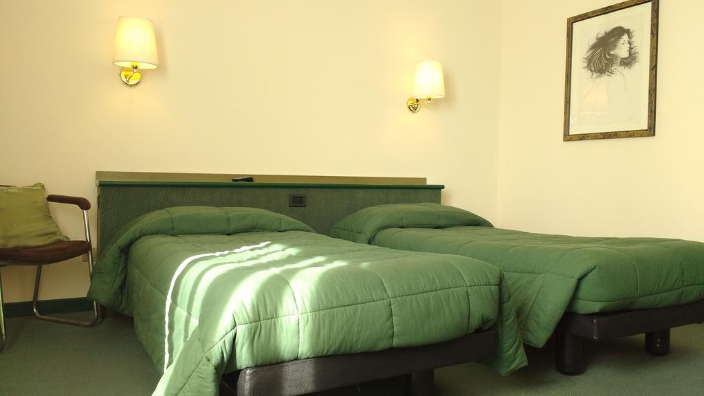 Hotel La Goletta บินาสโก ภายนอก รูปภาพ